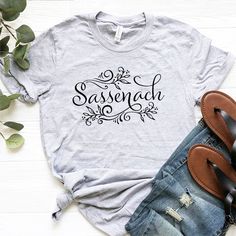 Sassenach Women's T Shirt Outlander Book Series T-shirt Claire Jamie Fraser Shirts Outlander Tv Shows Inspired Tee Vintage Tops Outlander T Shirts, Outlander Book Series, Boho Festival Fashion, Outlander Book, Outlander Tv, Diy Stationery, Jamie Fraser, Boho Festival, Women Vintage