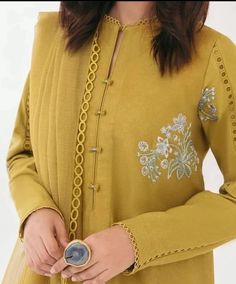 Lawn Neck Design, Black Frock, Gala Design, Mustard Green, Lace Dress Design, Neck Designs For Suits, Trendy Shirt Designs, Salwar Kamiz, Mode Abaya