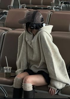 Lazy Fashion Outfits, Hanyuc Instagram, Hoodie Outfit Korean, Comfy Outfits Lazy, Mode Ulzzang, Korean Street Style, Hoodie For Women, Foto Ideas Instagram, Boyfriend Style