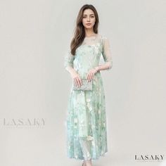 Lasaky - Elegant and slim-fitting long sleeve dress with mesh fabric and printed design Long Sleeve Mesh Dress With Sheer Sleeves For Summer, Casual Mesh Dress For Parties, Elegant Spring Maxi Mesh Dress, Long Sleeve Mesh Evening Dress, Long Sleeve Mesh Dress For Evening, Elegant Spring Mesh Dress With Sheer Sleeves, Sheer Long Sleeve Maxi Dress For Summer, Fitted Long Mesh Dress For Spring, Sheer Long Sleeve Summer Maxi Dress