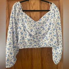 Uk Xxl Savida White And Blue Floral Puff Sleeve Blouse With Elastic Cuffs. Ruching Down The Middle Front Of Blouse. Zipper That Runs All The Way Down On The Back. Perfect For Spring And Cooler Summer Days! Never Been Worn, Tags Still Attached Spring Blue Blouse With Gathered Sleeves, Blue Blouse With Gathered Sleeves For Spring, Blue Long Sleeve Blouse With Gathered Sleeves, Blue Blouse With Gathered Long Sleeves, Spring Blue Padded Blouse, Blue Puff Sleeve Blouse With Gathered Sleeves, Blue Puff Sleeve Top, Lace Sleeve Shirt, Long Sleeve Loose Blouse