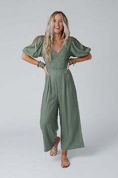 Weekender Puff Sleeve Jumpsuit - Olive | Three Bird Nest Women’s Jumpsuit Formal, Flattering Post Partum Outfits, Garden Outfit Aesthetic, Chic Teacher Outfits, Therapy Outfits, Garden Outfit Ideas, Jumpsuit Aesthetic, Airy Outfits, Work From Home Fashion