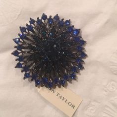 Ann Taylor Blue Brooch Elegant Blue Brooch Pins, Elegant Blue Brooch, Blue Brooch, Antique Jewelry, Ann Taylor, Vintage Antiques, Brooches, Color Blue, Women Jewelry