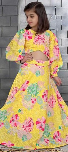 Yellow color Kids Lehenga in Art Silk fabric with Floral, Printed, Sequence work New Lehenga Design, New Dress For Girl, Western Dresses For Girl, Kids Lehenga Choli, Dresses Western, Simple Lehenga, Printed Lehenga, Fabric Yellow, Lehenga Designs Simple