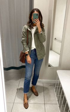 Green Jacket Outfit, Simple Fall Outfits, Shirt Diy, Elegante Casual, Instagram Outfits, Outfit Trends, Easy Fall, Minimal Chic, Casual Work Outfits