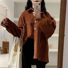 Material: 100% Cotton Clothing Length: Regular Gender: Woman Style: Streetwear Fall Female Outfits, Women Oversized Outfit, Oversized Corduroy Shirt Outfit, Corduroy Shirt Outfit Women, Oversized Collared Shirt Outfits, Oversized Long Sleeve Shirt Outfits, Corduroy Shirt Outfit, Oversized Shirt Outfit Women, Oversized Outfit Aesthetic