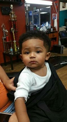 De De Tamela* ⚠Follow Me For more Luxurious Pins⚠ Haircut For Baby Boy, Black Baby Boy Hairstyles, Mixed Baby Boy Hairstyles, Curly Baby Boy, Baby Boy Curly Hair, Curly Hair Toddler Boy, Lightskin Baby Boy With Curls