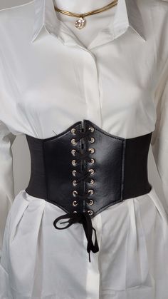 Black Under Bust Corset Belt | Linda Clay Belt For Women Fashion, Black Corset Outfit Formal, Cinch Belt With Dress, Leather Waist Belt Outfits, Stomach Belt Fashion, Small Corset Belt, Corset Belt Over Dress, Corset On Dress Outfit, Black Dress Corset Outfit