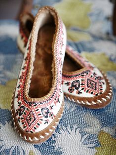 Free People Bohemia Ballet Slipper at Free People Hippy Style, Estilo Hippy, Style Converse, Estilo Hippie, Olsen Twins, Stylish Eve, Mode Boho, Closet Makeover, Free People Clothing Boutique