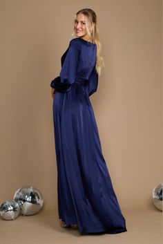 Are you trying to find the ideal long dress that will make you feel both gorgeous and at ease? Check out this gorgeous long-sleeved formal dress! It has a chic split a-line skirt that will accentuate your attractive legs, a trendy and elegant peplum-style bodice, and romantic long sleeves. Elegance, beauty, and comfort are personified in this outfit. Excellent for any special event! Fabric: Satin Length : Full Length Sleeve Style : Long Sleeve Color : Black, Navy Sizes : 8, 10, 12, 14, 16, 18, 2 Full Length Satin Maxi Dress For Evening, Evening Full Length Satin Maxi Dress, Fitted Long Sleeve Floor-length Dress For Night Out, Long Sleeve Evening Dress For Dinner, Elegant Long Sleeve Floor-length Dress For Night Out, Chic Long Sleeve Long Dress For Formal Occasions, Elegant Long Sleeve Maxi Dress For Dinner, Long Sleeve Maxi Dress For Night Out Party Season, Chic Formal Maxi Length Long Sleeve Dress