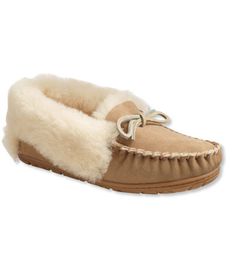 Ugg Slippers Outfit, Slippers Outfit, Best Slippers, Moccasin Slippers, Shearling Slippers, Moccasins Slippers, Ugg Slippers, Justin Boots, Emo Fashion