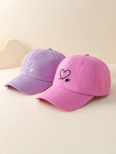 Hearts Y2k, Gucci Makeup, Girls Cap, Face Cap, Sneakerhead Room, Women Baseball Cap, Edgy Jewelry, Blue Background Images, Pink Cap