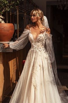 Barbie Wedding Dress With Puffy Sleeves Wedding Dress With Puffy Sleeves, Stylish Sleeves, Dress With Puffy Sleeves, Barbie Wedding Dress, White Champagne, African Wedding Dress, Pretty Wedding Dresses, Barbie Wedding, Fairy Wedding