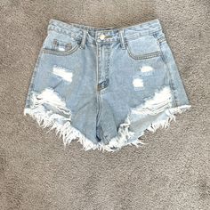 Never Worn, Ripped Jean Shorts From Shein Cute Jeans Ripped, Cute Jeans Shorts, Cute Ripped Jeans Outfit, Denim Ripped Shorts, Short Crop Tops, Jean Shorts Outfit, Ripped Jeans Shorts, Jeans For Kids, Rip Jeans