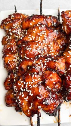 Tasting just like the mall food court, this bourbon chicken is sticky, sweet and tangy and made easily in the air fryer. Bourbon Chicken Skewers, Food Court Bourbon Chicken, Airfryer Chicken, American Food Recipes, Bourbon Chicken Recipe, Thanksgiving Menu Ideas Side Dishes, Mall Food Court, Quick Vegan Meals, Bourbon Chicken