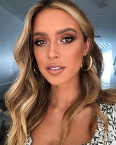 Cool Makeup, Ball Makeup, Wedding Hairstyles And Makeup, Natural Prom Makeup, Mekap Mata, Prom Makeup Looks, Red Dress Makeup, Bronze Makeup, Formal Makeup