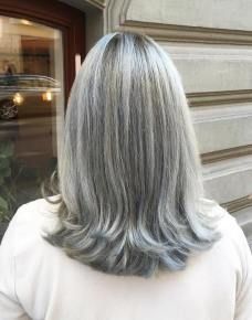 8 Best Colors to Сover Gray Hair in 2024 – The Right Hairstyles Silver Blonde Hair Dye, Long Grey Hair, Formal Updo, Hairstyles Brides, Diy Updo, Silver Blonde Hair, Gorgeous Gray Hair, Beautiful Gray Hair