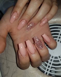 Pastel garden rose med blandat glitter 😍#fashionnails #gelenaglarstockholm #gelenaglar #naglarjakobsberg #naglarstockholm #glitterfade… Disney Nails, Ballerina Nails, Acrylic Nails Coffin Short, Summer Acrylic Nails, Prom Nails, Dream Nails, Coffin Nails Designs, Classy Nails, Bling Nails