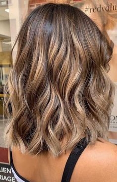 Brown Hair Shades, Brunette Hair With Highlights, Balayage Blonde, Gorgeous Hair Color, Brown Hair Balayage, Summer Hair Color For Brunettes, Short Hairstyle, Summer Hair Color, The Salon