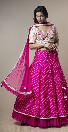 Lehariya Lehenga Designs, Lehariya Lehenga, Teej Festival Outfits, Leheriya Dress, Leheriya Lehenga, Bandhani Dress, Rani Pink