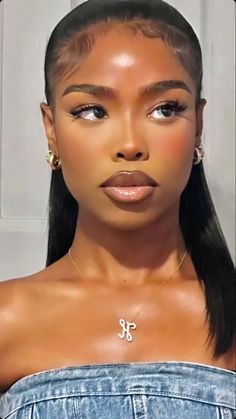 Hairstyles Ponytail, Hair Prom, Cute Makeup Looks, Glamour Makeup, Hairstyles Curly, Dark Skin Makeup