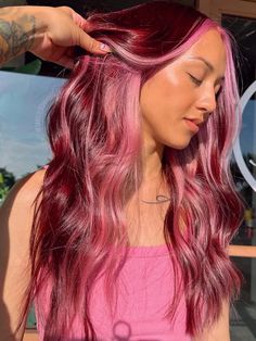 pink highlights on red hair Pink Hair With Lowlights, Hair Dye Colors For Pale Skin, Pink Hair With Highlights, Red Hair Pink Highlights, Highlights On Red Hair, Red Hair With Pink Highlights, Red Hair Bob, Pink And Red Hair, Red And Pink Hair