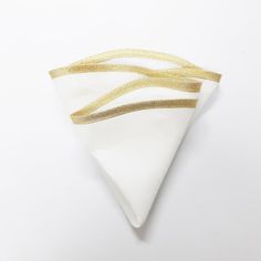 Round White Natural Silk & Cotton Men's Pocket Square With - Etsy Elegant White Handkerchiefs As Gift, Elegant White Handkerchiefs Gift, Elegant Gold Pocket Square For Formal Occasions, Elegant Gold Handkerchiefs As Gift, Elegant Gold Handkerchiefs For Gift, Classic Gold Pocket Square As Gift, Gold Pocket Square, Wedding April, Prom Accessories