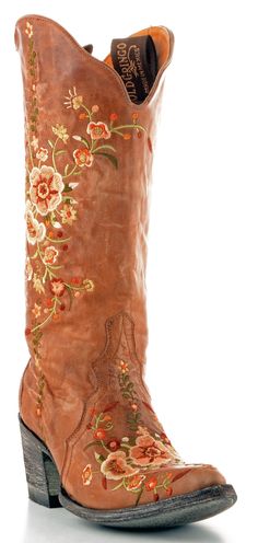 OMG!!!!!!!!!!!! I want those boots!!!!!!!!! I am like in love right now forget a cowboy I want them boots!!!!! Boots For Women Cowboy, Sick Shoes, Mode Country, Boots Wedding, Morning Time, Heels Wedding, Floral Boots, Boho Boots, Wedding Boots