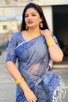 Sonia Sarkar Glamour Photo, Hot Women Dress, Beautiful Dresses For Women, Saree Dress, Satin Blouse, Beautiful Smile Women