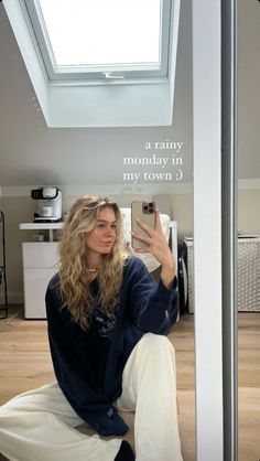 Beachy Hair With Curtain Bangs, Butterfly Waves Hair, What To Wear When Getting Your Hair Done, Long Curtain Bangs Long Hair Curly, Curtain Bangs Wavy Hair Side Part, Curtain Bangs Wavy Hair Long Natural, Wavy Hair Naturally Medium Length, Long Wavy Hair Face Framing, Haircuts For Naturally Wavy Hair Long Layers