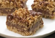 No Bake Chocolate Oat Bars Chocolate Oat Bars, Oat Bar Recipes, Chocolate Oatmeal Bars, Peanut Butter Bars Recipe, Chocolate Oats, Chocolate Oatmeal, Oat Bars, Peanut Butter Bars, Oatmeal Bars