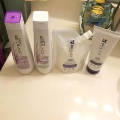 Sold As A Ultra Hydrating Set For Complete Haircare System For Very Dry Hair. 1 Retail Size Each As Follows: Shampoo 13.5 Oz Conditioning Balm 13.5oz Deep Treatment Pack 10.1oz Daily Leave-In Cream 6.7oz Salon Professional Price Is Firm Matrix Biolage Shampoo, Very Dry Hair, Matrix Total Results, Matrix Biolage, Silver Shampoo, Dream Cream, Shampoo For Thinning Hair, Cleansing Conditioner, Shampoo And Conditioner Set