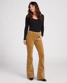 Long legs, luxe fabric and letting everyone know you're at the top your style game? Yes, please! These velvet flare pants have all that and a flattering high-rise waist with tons of comfy stretch. Add to those long legs with some heels and you're all set. | High Rise Velvet Super Flare for Women by Mica Denim from Wantable Cord Flares Outfit, Fall Bell Bottoms Outfit, Cord Flares, Flares Outfit, Flare Pants Outfit, Velvet Flare Pants, Outfits 70s, 70s Inspired Fashion, Velvet Flares