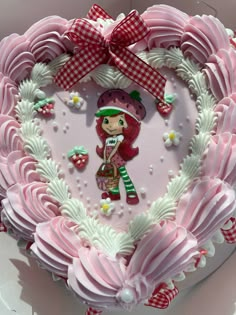 Strawberry Shortcake Cakes, 2000s Birthday Cake, Strawberry Shortcake Theme Cake, Strawberry Shortcake Cookies, Shortcake Cake, Cake Designs For Kids, Strawberry Shortcake Cake