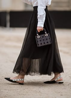 Dior Outfits Women Fashion, Dior Looks Street Styles, Dior Style Outfit, Dior Outfits Street Styles, Dior Inspired Outfit, Dior Street Style, Dior 2019