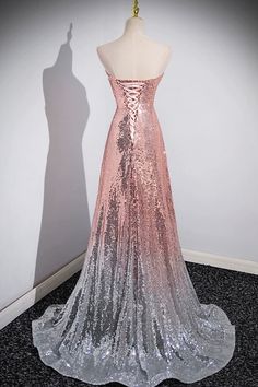 Vestido de graduación de lentejuelas de la sirena, vestido de noche ombre de escote corazón espumoso
Eleve su noche con el vestido de graduación Long Siren Sleves, una obra maestra de glamour y sofisticación. Este exquisito vestido es el epítome de la elegancia de la alfombra roja, diseñado para convertirlo en el centro de atención en cualquier evento formal.

El escote corazón agrega un toque de romance, enmarcando tus hombros y clavícula con gracia y feminidad. El corpiño se adapta expertos pa Cleo Mermaid, Mermaid Fabric, Exquisite Gowns, Mermaid Sequin, فستان سهرة, Mermaid Evening Dresses, Wholesale Dress, Mermaid Fashion, Sequin Fabric