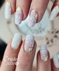 Snow And Ice Nails, Nail Ideas Snowflake, Christmas Manicure Ideas Simple, Christmas Theme Nail Art, Nails December Winter, Snowflake Sweater Nails, Christmas Nails White Glitter, Let It Snow Nails, Snow Flake Nails Design