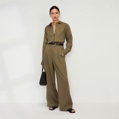 The Linen Relaxed Shirt Kalamata – Everlane Casual Linen Workwear Shirt, Casual Linen Shirt For Workwear, Linen Button-up Work Shirt, Linen Button-up Shirt For Work, Fall Linen Button-up Shirt, Chic Everyday Linen Shirt, Solid Linen Tops For Work, Linen Workwear Top, Chic Linen Fall Shirt