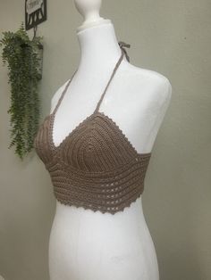 Turkish handmade crochet crop tops beautifully made just for you with very elegant hands. They come in small/medium (brown & Rose) and medium/large sizes (green and gray). These delicate crop tops come in gray, brown, Rose and green that will make your elegant body more beautiful than ever. Pick your color. Hand wash carefully with cold water and soap.Do not bleach.Do not iron Elegant Hands, Green And Gray, Crochet Crop, Crochet Crop Top, Medium Brown, Tube Top, Handmade Crochet, Womens Clothing Tops, Green And Grey