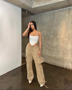 59 Tattoo, Cargo Jeans Outfit, Outfit Inspo Streetwear, Cargo Pants Outfits, Tight Dress Outfit, Soft Life, Jeans Outfit