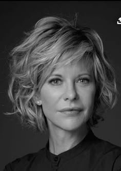 Meg Ryan Hairstyles, Kort Bob, Hair Maintenance Tips, Chin Length Hair, Messy Short Hair, Haircuts For Medium Hair, Penteado Cabelo Curto, Haircut For Thick Hair, Short Hair Haircuts