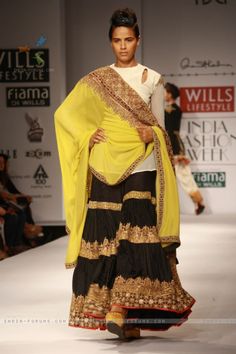 layered Happy Dresses, India Fashion Week, Wardrobe Wishlist, Indian Inspired, Traditional Fashion, Asian Outfits, Indian Designer Wear