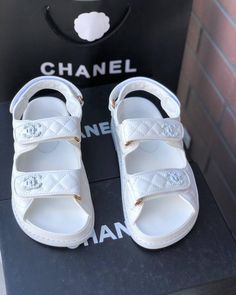 School Sandals, Fashion Workshop, Slippers Heels, Heels Sneakers, Gucci Sneakers, Girly Shoes, Slides Sandals, Sneak Peak, Sneaker Heels