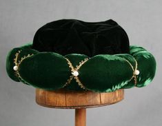 Wise Man Costume, Hood Hats, Medieval Headwear, Robin Hood Hat, Medieval Steampunk, Biblical Costumes, Mini Top Hats, Beaded Headbands, Medieval Hats