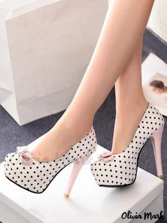 Olivia Mark - Vintage High Heel Shoes with Black Platform, Polka Dot Pattern, and Bow Accent Vintage High Heels, Platform Stilettos, Stiletto Shoes, Platform High Heels, Black Platform, Fabulous Shoes, Black High Heels, Crazy Shoes, Pretty Shoes