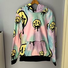 Tie Dye Hoodie Sweatshirt With Graphic Smiley Faces. Brand New With Tags. Mens Size Medium From Reason Brand Pastel Hoodie, Hoodie Outfit Men, Pastel Goth Outfits, Gomez And Morticia, Goth Guys, Tie Dye Hoodie, Hoodie Outfit, Goth Outfits, Pastel Goth