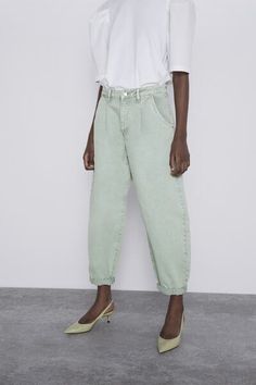 ZARA - Female - Slouchy z1975 jeans with darts - Sea green - 28 (us 6) Slouchy Jeans Outfit, Elegant Shirt Dress, Collar Mini Dress, Slouchy Pants, Slouchy Jeans, Style Crush, Elegant Shirt, Wardrobe Style, 가을 패션