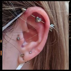 PIERCINGS Ear Piercing Ideas With Industrial, Dainty Industrial Piercing, Industrial Piercing Ideas, Cute Industrial Piercing, Industrial Piercings, Constellation Piercings, Minimalist Ear Piercings, Earrings Piercings, Airbrush App