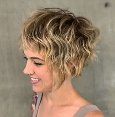 Bangs Ideas, Short Pixie Bob, Inverted Bob Hairstyles, Short Wavy Bob, Choppy Bob Haircuts, Bob Hairstyles With Bangs, Polished Hair, Bob Haircut With Bangs, Bob With Bangs