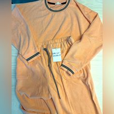 Roller Rabbit Velour Corded Lounge Set Color: Peach Size: Small Condition: New With Tags Peach Long Sleeve Sets For Spring, Sweat Pant, Roller Rabbit, Pink Tie Dye, Pink Ties, Knit Sweatshirt, Blue Ties, Lounge Set, Blue Tie Dye